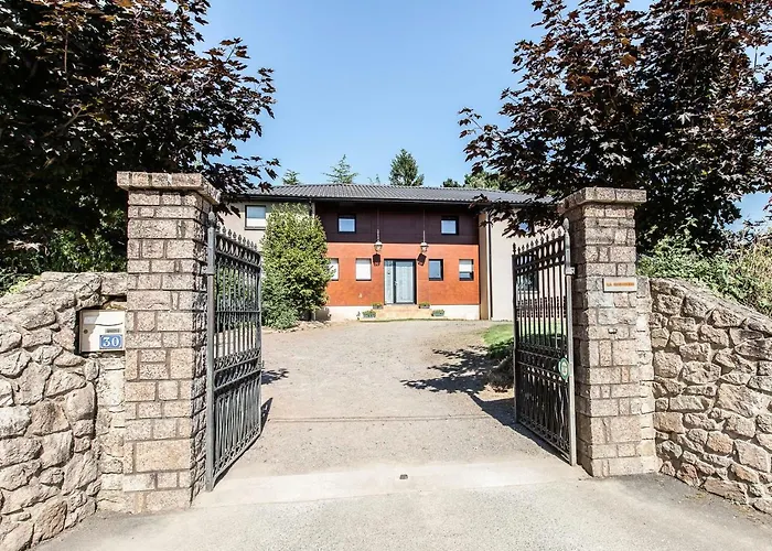 La Gobiniere Bed and Breakfast *